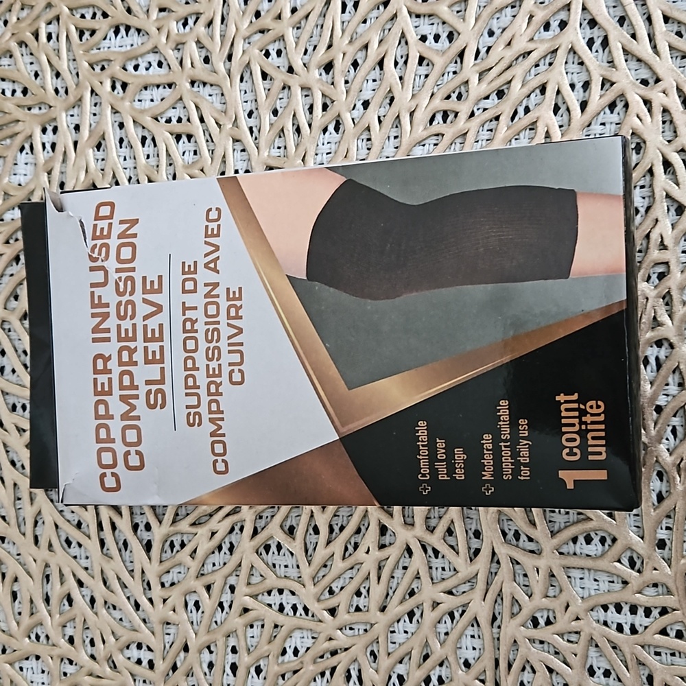 COPPER INFUSED COMPRESSION SLEEVE FOR LEG